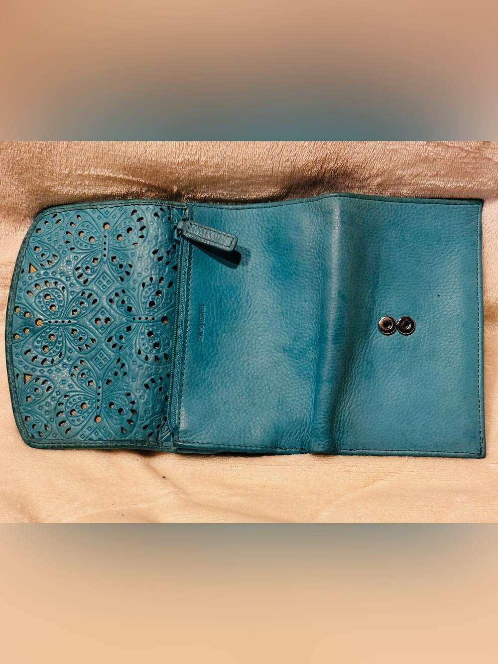 Fossil Womens Teal Leather Wallet with Butterfly Design Purfilated Flap Hobo - Picture 7 of 9
